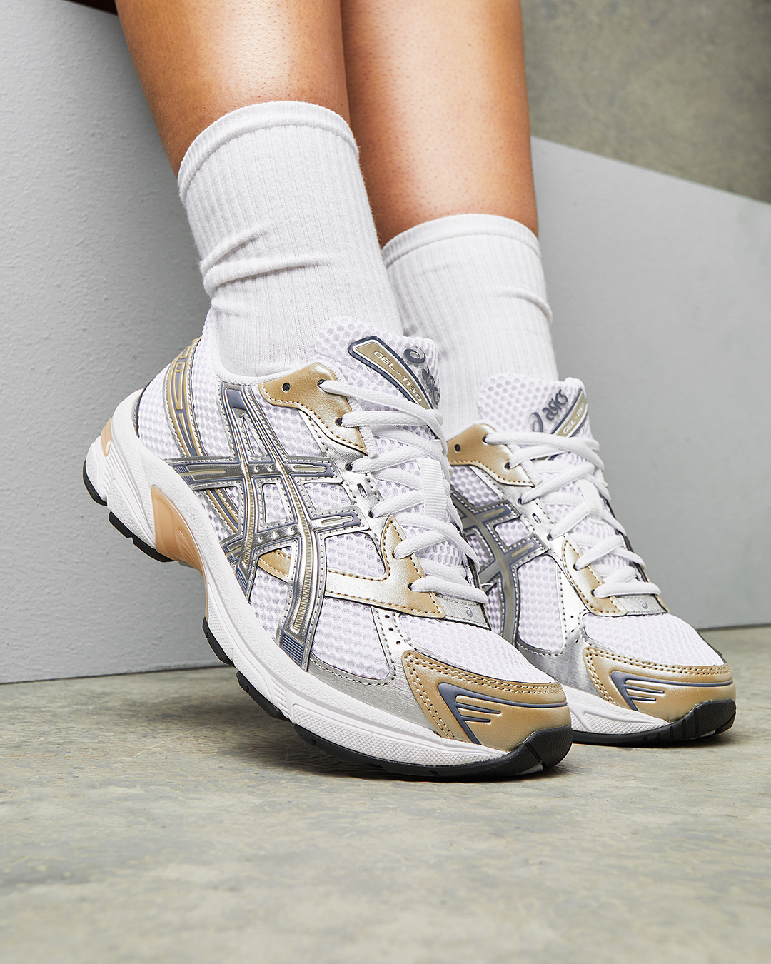 Picture of ASICS Gel-1130 in white and gold